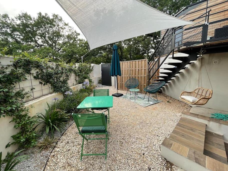 Bulle de détente avec jacuzzi Saint-Martin-de-Londres Exterior foto