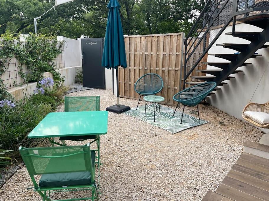 Bulle de détente avec jacuzzi Saint-Martin-de-Londres Exterior foto